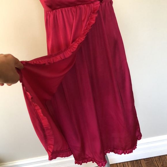 H&M fuschia pink satin feel dress. (Never worn). - Picture 7 of 9